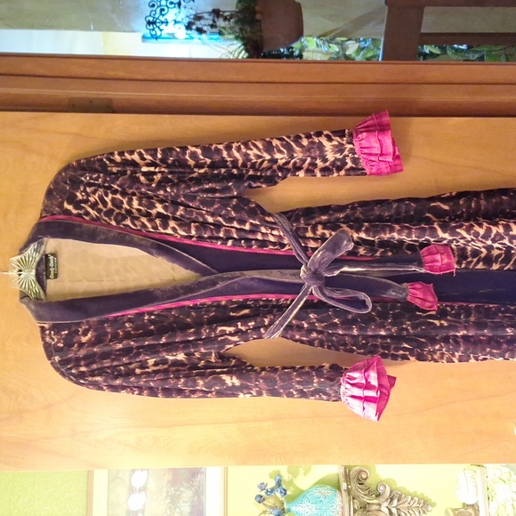Goody Goody California Other - Goody Goody California ladies robe size L.
